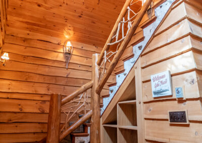 HillsideCondoWithWhitefaceMountainViews Entry Stairs V